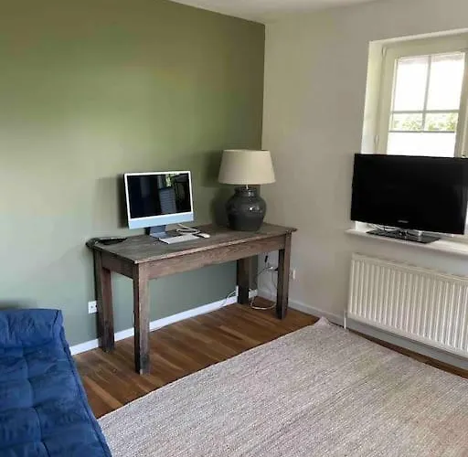 Kleine Gemuetliche Haushaelfte Bobby